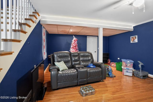 630 Picnic Hill Rd, Irvine, KY 40336