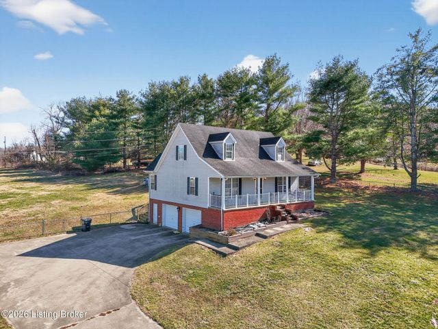 630 Picnic Hill Rd, Irvine, KY 40336