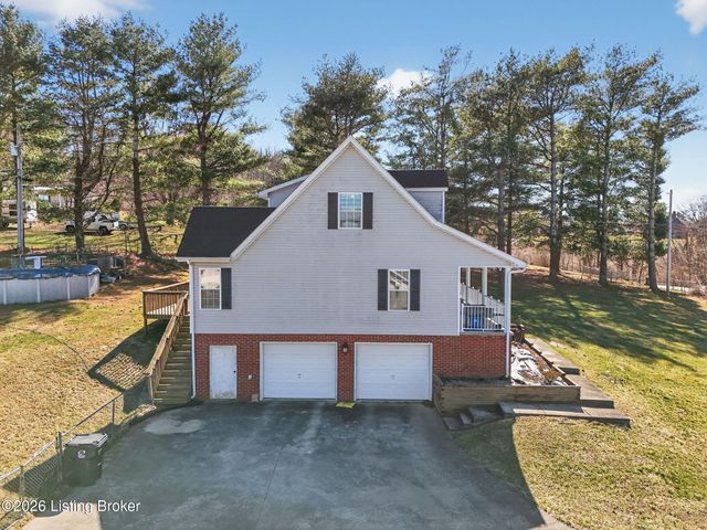 630 Picnic Hill Rd, Irvine, KY 40336
