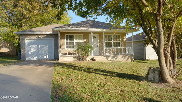 2521 S Adele Avenue, Joplin, MO 64804