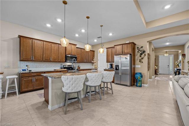 3286 Baravaldo CIR, Cape Coral, FL 33909
