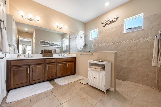 3286 Baravaldo CIR, Cape Coral, FL 33909