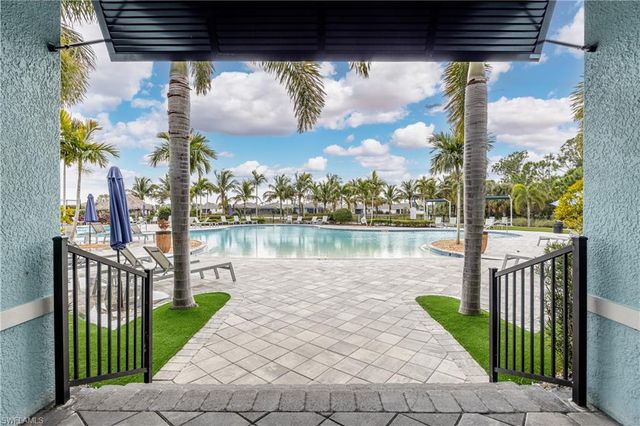 3286 Baravaldo CIR, Cape Coral, FL 33909