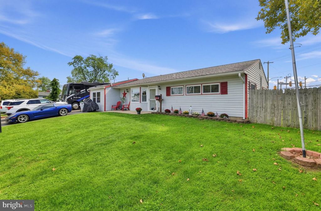 2 IDLEWILD RD, LEVITTOWN, PA 19057 — photo 4