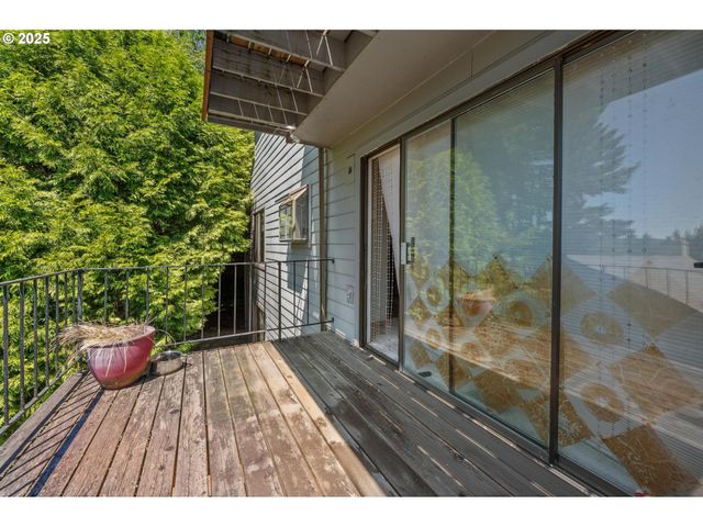 65 Sw PLEASANT VIEW Ave, Gresham, OR 97030
