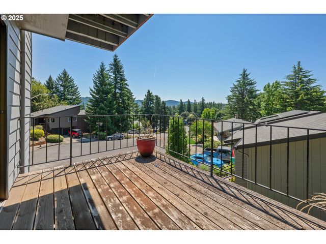 65 Sw PLEASANT VIEW Ave, Gresham, OR 97030