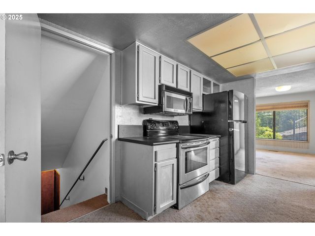 65 Sw PLEASANT VIEW Ave, Gresham, OR 97030