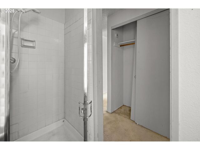 65 Sw PLEASANT VIEW Ave, Gresham, OR 97030