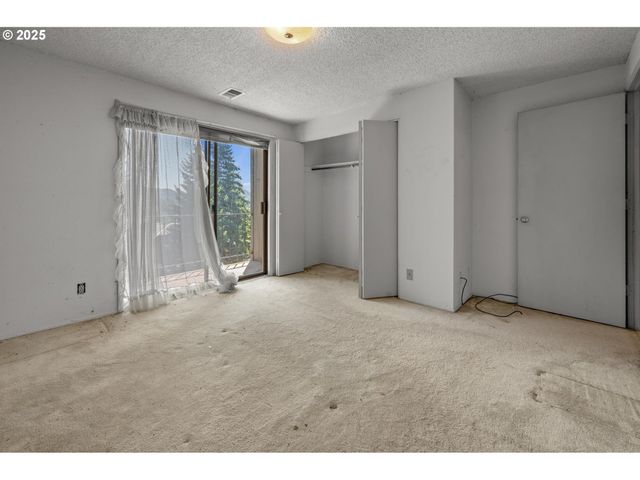 65 Sw PLEASANT VIEW Ave, Gresham, OR 97030