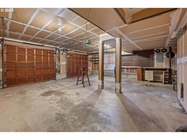 65 Sw PLEASANT VIEW Ave, Gresham, OR 97030