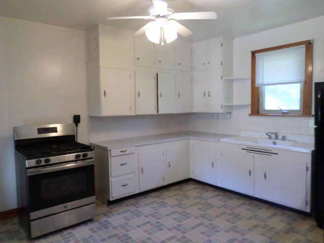 1909 91st STREET, Pleasant Prairie, WI 53158