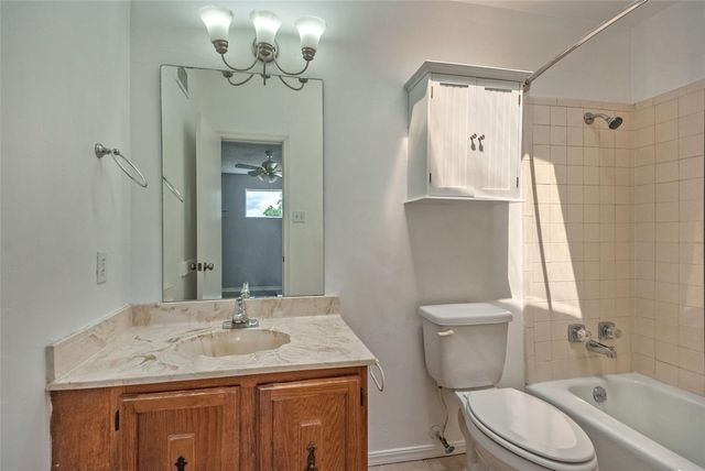 635 Haines Avenue, Dallas, TX 75208