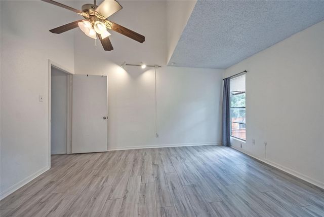 635 Haines Avenue, Dallas, TX 75208