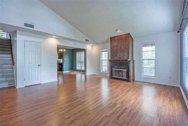 635 Haines Avenue, Dallas, TX 75208