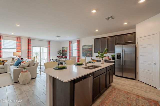 10498 W Beaman Lane, Marana, AZ 85653