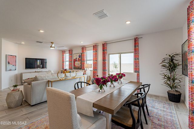 10498 W Beaman Lane, Marana, AZ 85653