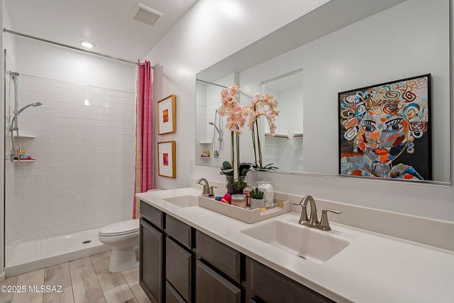 10498 W Beaman Lane, Marana, AZ 85653