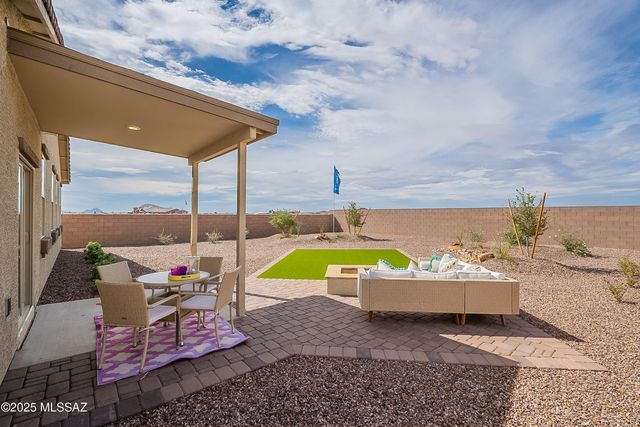 10498 W Beaman Lane, Marana, AZ 85653