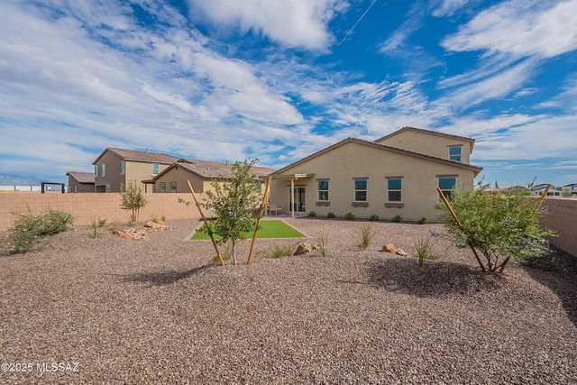 10498 W Beaman Lane, Marana, AZ 85653