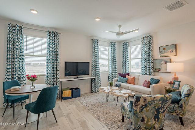 10498 W Beaman Lane, Marana, AZ 85653