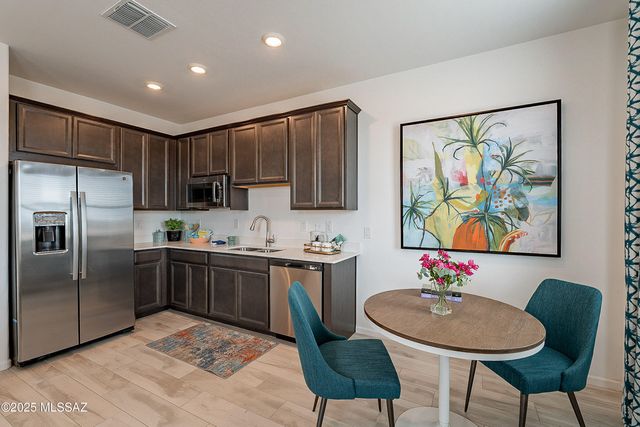 10498 W Beaman Lane, Marana, AZ 85653