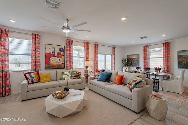 10498 W Beaman Lane, Marana, AZ 85653