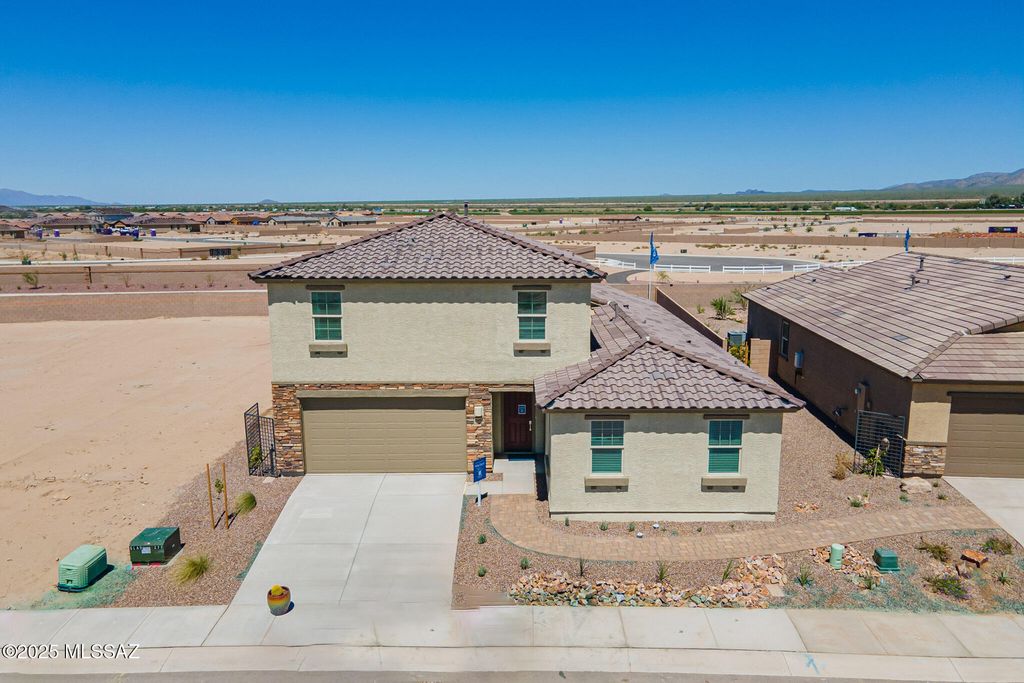10498 W Beaman Lane, Marana, AZ 85653