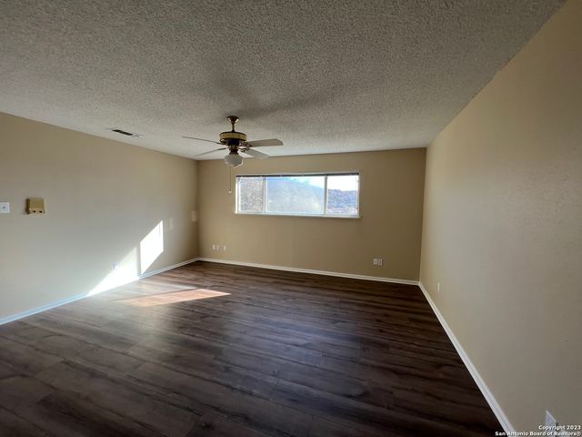 119 CEDAR TREE LN, Canyon Lake, TX 78133