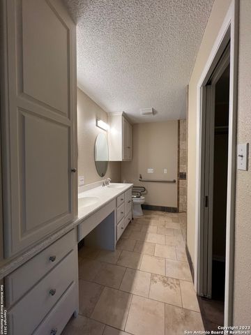 119 CEDAR TREE LN, Canyon Lake, TX 78133