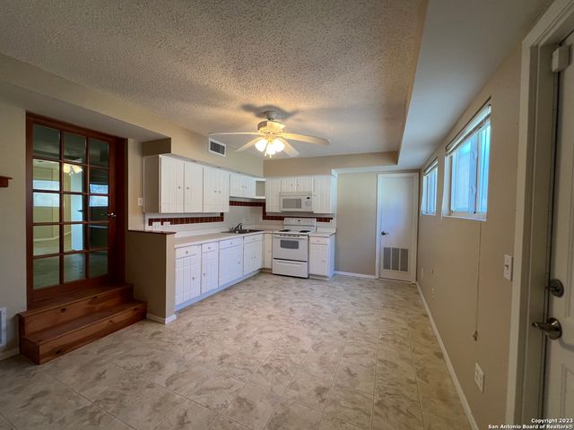 119 CEDAR TREE LN, Canyon Lake, TX 78133