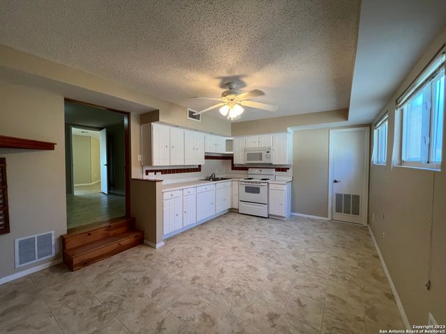 119 CEDAR TREE LN, Canyon Lake, TX 78133