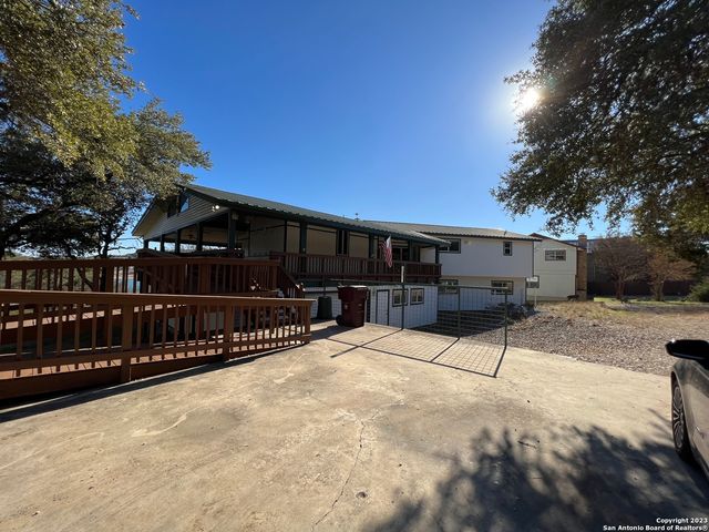119 CEDAR TREE LN, Canyon Lake, TX 78133