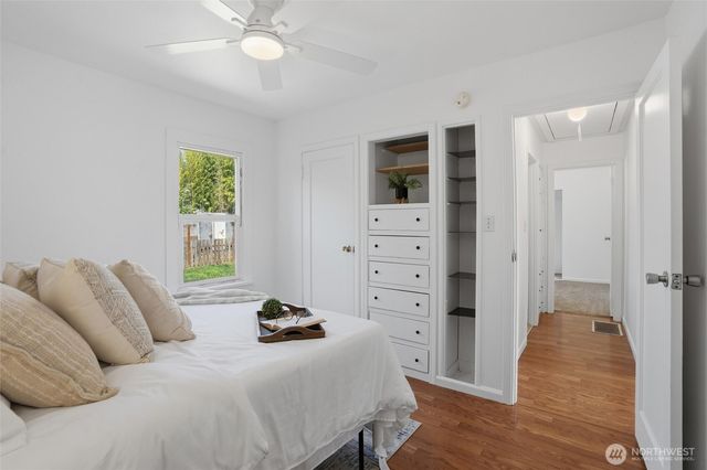1329 N Cambrian Avenue, Bremerton, WA 98312