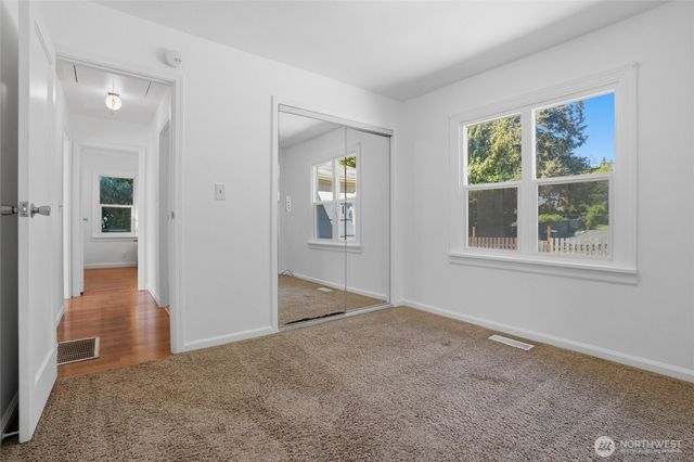 1329 N Cambrian Avenue, Bremerton, WA 98312