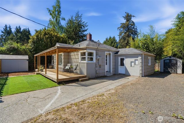 1329 N Cambrian Avenue, Bremerton, WA 98312