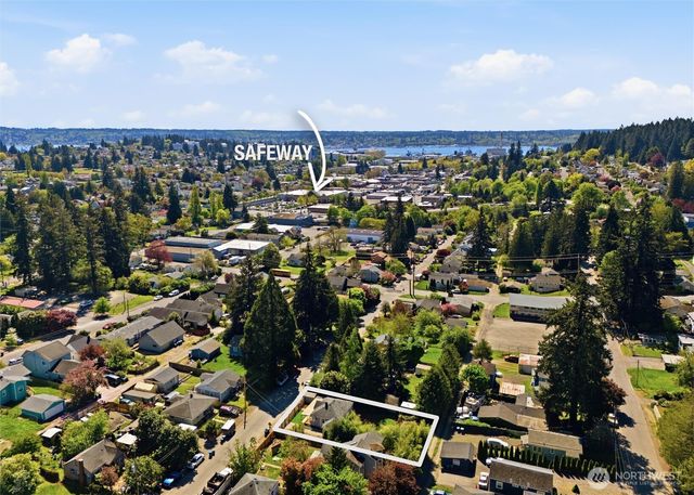 1329 N Cambrian Avenue, Bremerton, WA 98312