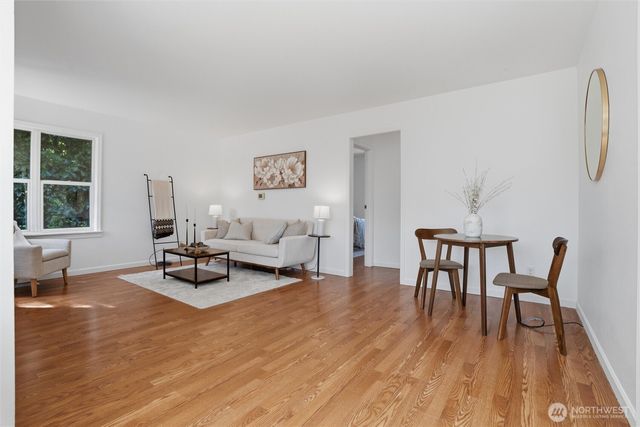 1329 N Cambrian Avenue, Bremerton, WA 98312
