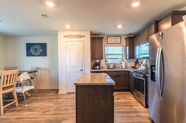 13608 Musselshell Drive, Ponder, TX 76259