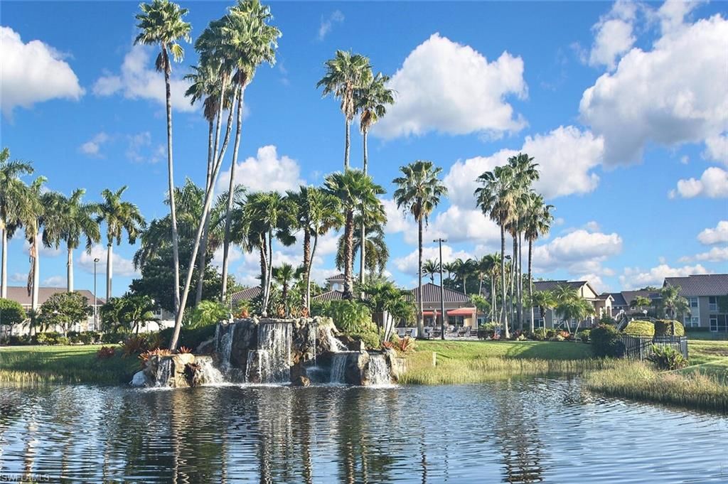 15065 Cloverdale DR, FORT MYERS, FL 33919 — photo 2