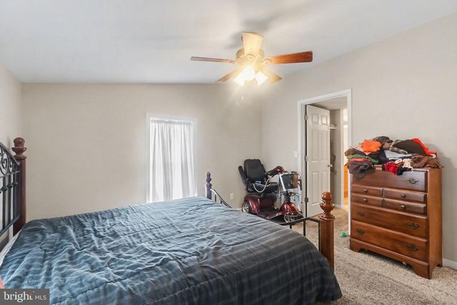 11 HEATHER DR, Carlisle, PA 17013