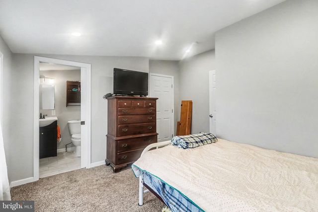 11 HEATHER DR, Carlisle, PA 17013