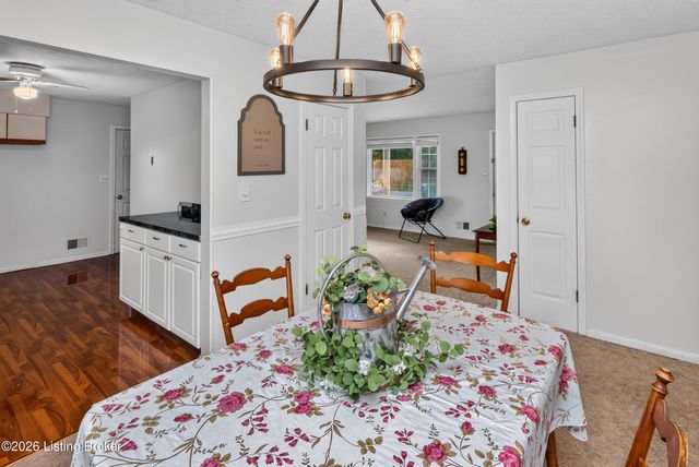 6501 Cady Dr, Louisville, KY 40258