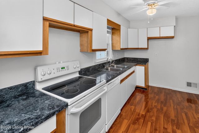 6501 Cady Dr, Louisville, KY 40258