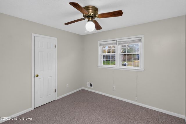 6501 Cady Dr, Louisville, KY 40258