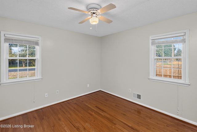 6501 Cady Dr, Louisville, KY 40258