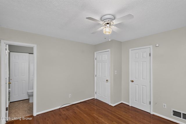 6501 Cady Dr, Louisville, KY 40258
