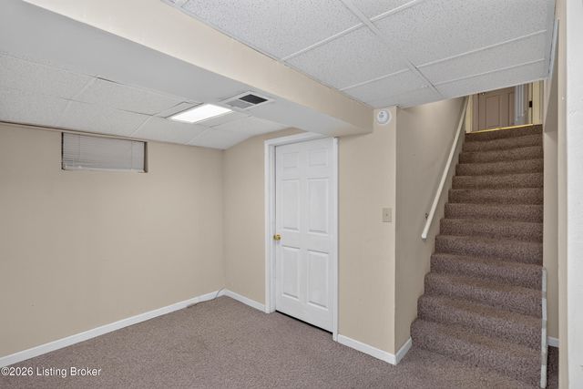 6501 Cady Dr, Louisville, KY 40258