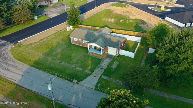 6501 Cady Dr, Louisville, KY 40258