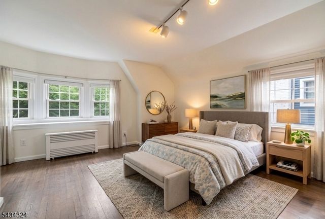 151 Walthery Ave, Ridgewood Village, NJ 07450