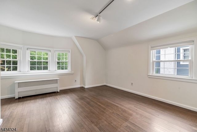151 Walthery Ave, Ridgewood Village, NJ 07450